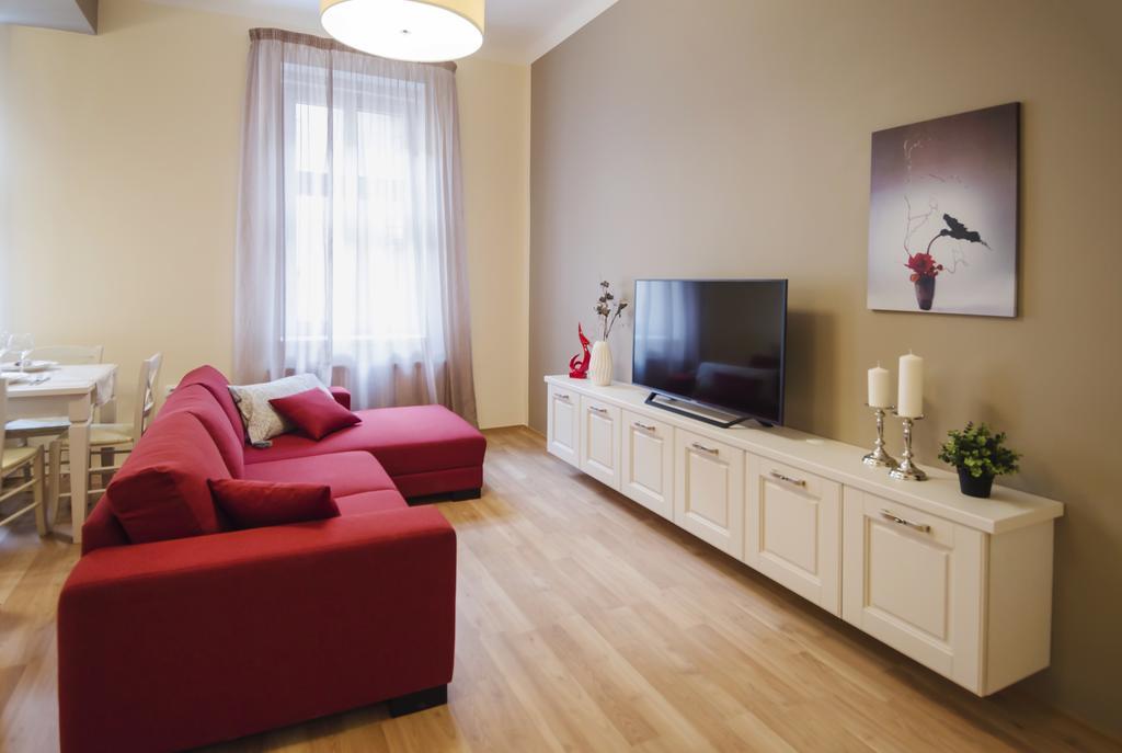 Apartment Za Poricskou Branou Prague Luaran gambar