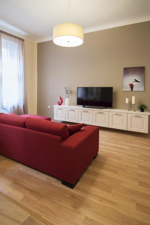Apartment Za Poricskou Branou Prague Luaran gambar